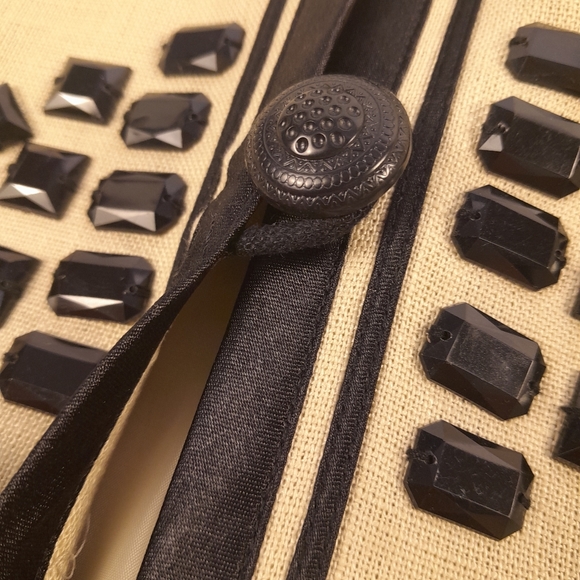 1xl Formal Top by Linea by Louis Dell'Olio - Neverworn - Beige With Embellishmen - Picture 7 of 8